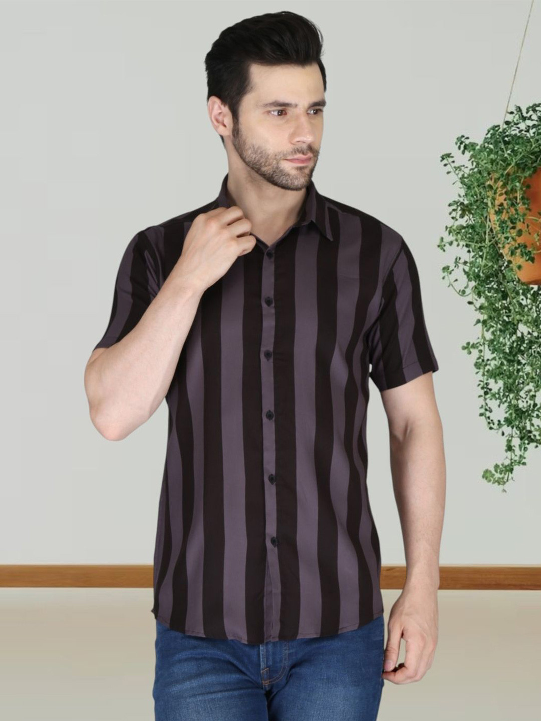 BASE 41 Standard Vertical Striped Spread Collar Shirt
