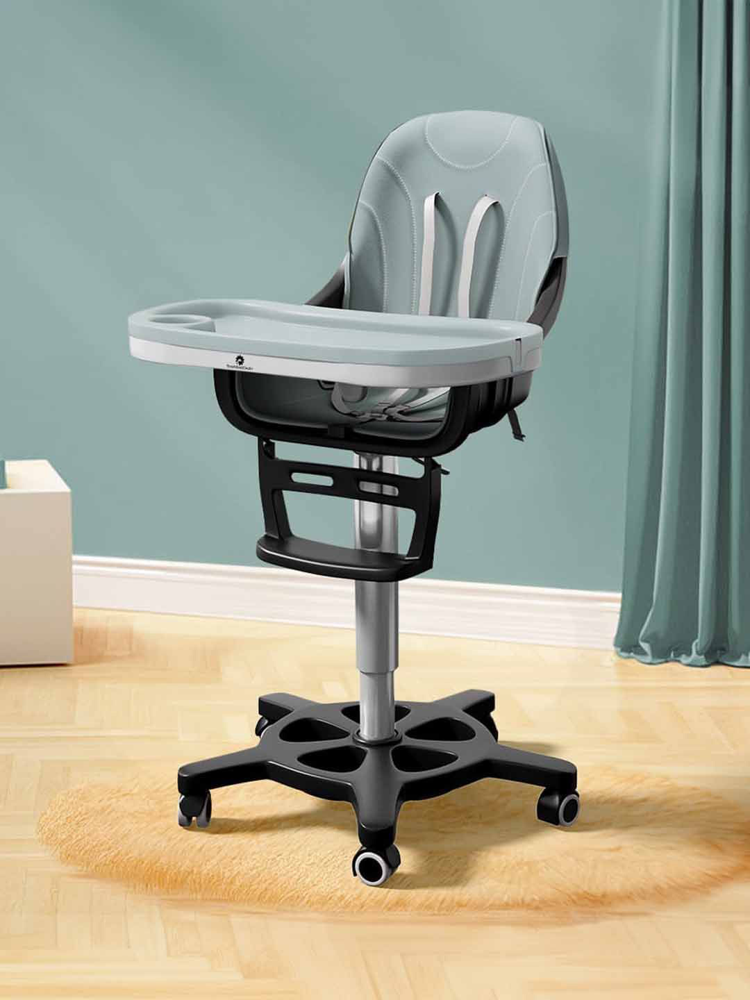 StarAndDaisy Kids Height Adjustable High Chair With Tray