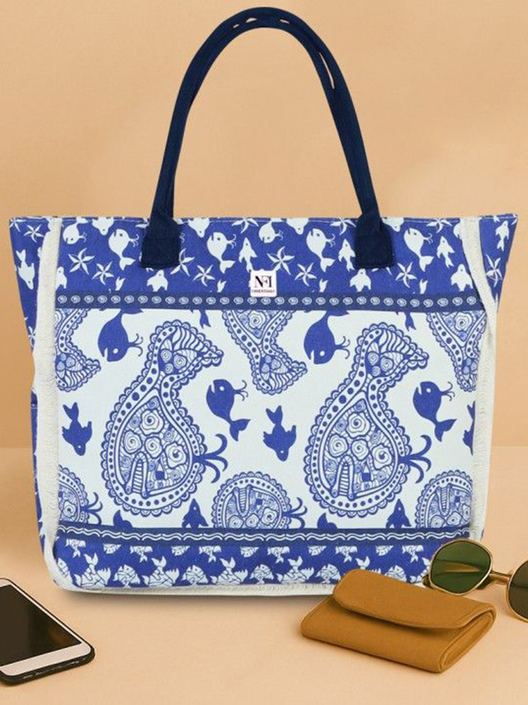 NFI essentials Women Other Prints Travel Adaptor Regular Travel Accessory