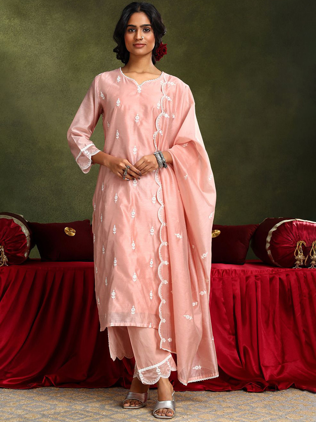 Heritage Floral Embroidered Sweetheart Neck Pure Cotton Kurta & Trousers With Dupatta