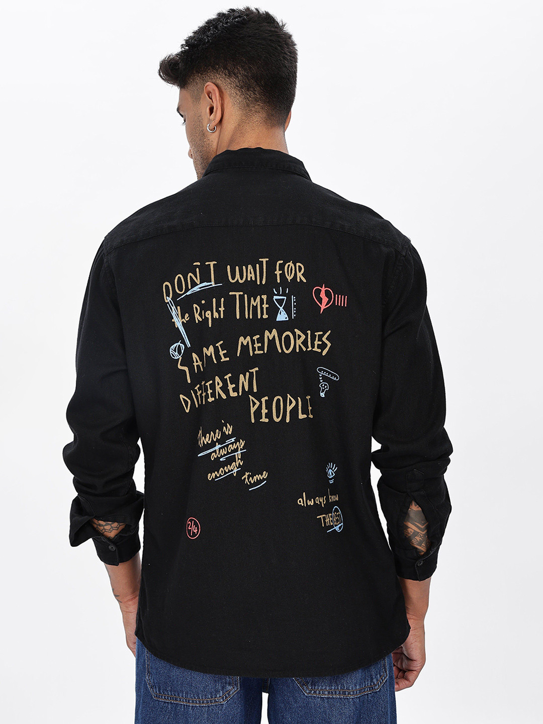 Eszett Denims Typography Printed Spread Collar Pure Cotton Casual Shirt