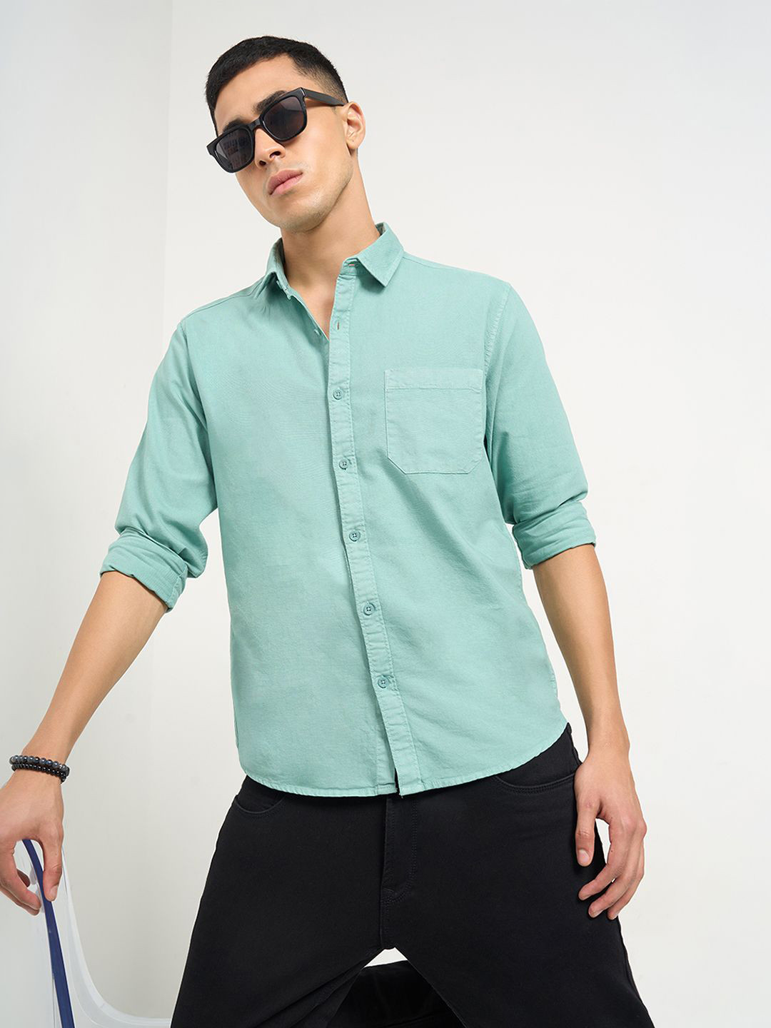 SF JEANS by Pantaloons Men Slim Fit Solid Spread Collar Pure Cotton Casual Shirt