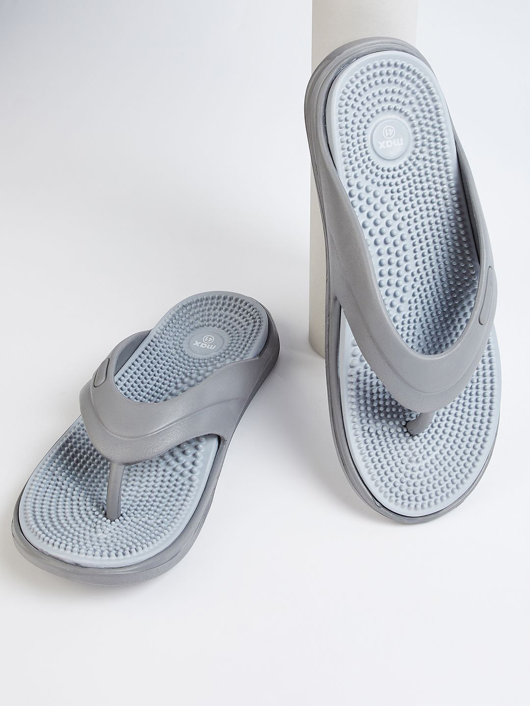 max Men Self Design EVA Thong Flip-Flops