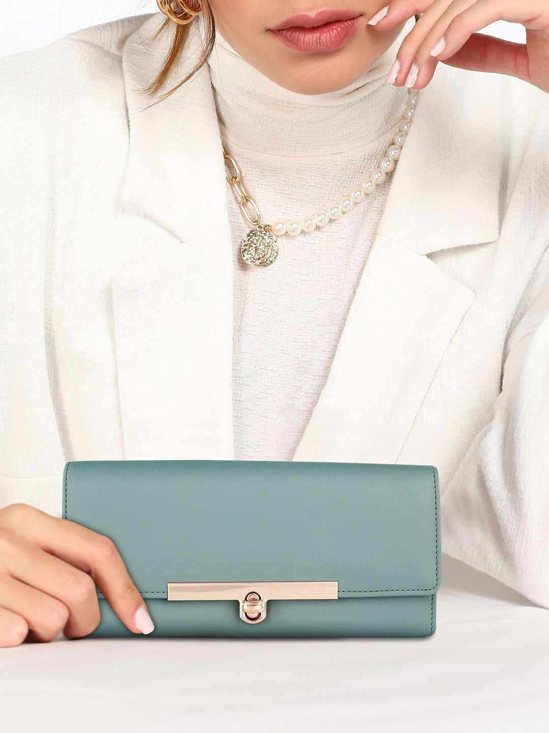 ALSU Women Two-Folded Wallet With Zip Coin Pocket