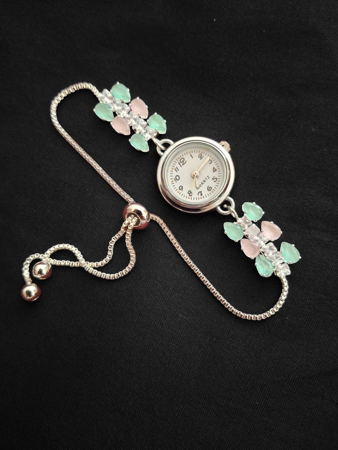 KRISHNA CREATION Women Bracelet Style Straps Analogue Watch