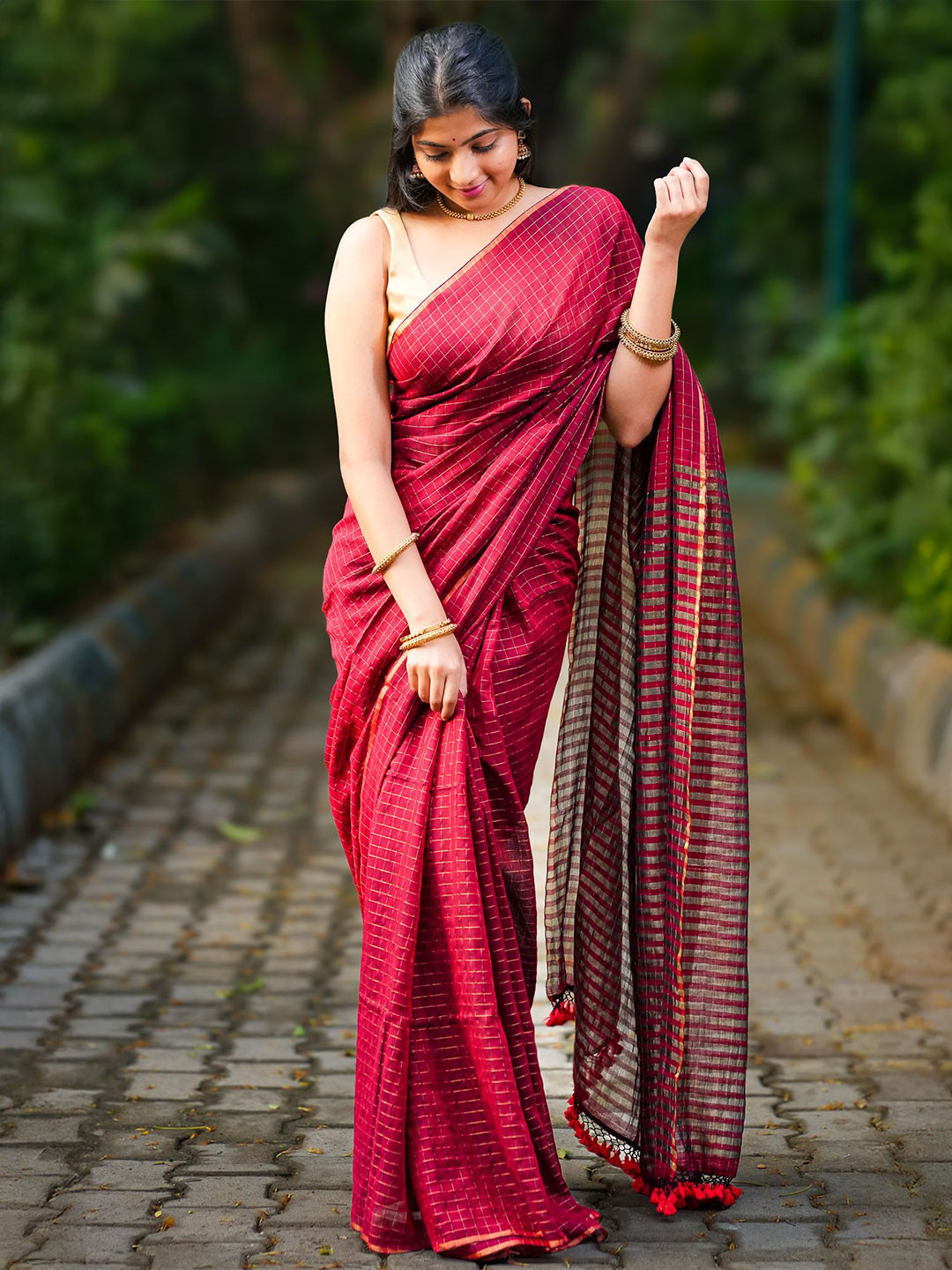 I LOVE SAREES Red Bamboo Cotton Handloom Zari Checks Saree