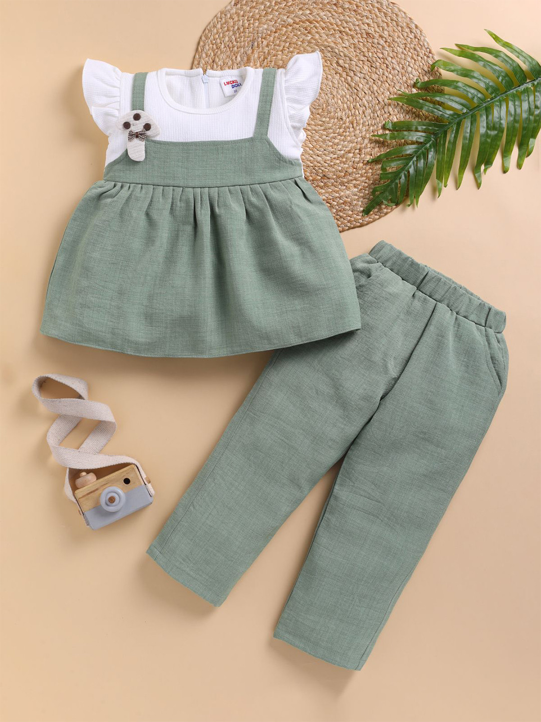 LACKii DOLL Girls Colourblocked Top With Trousers