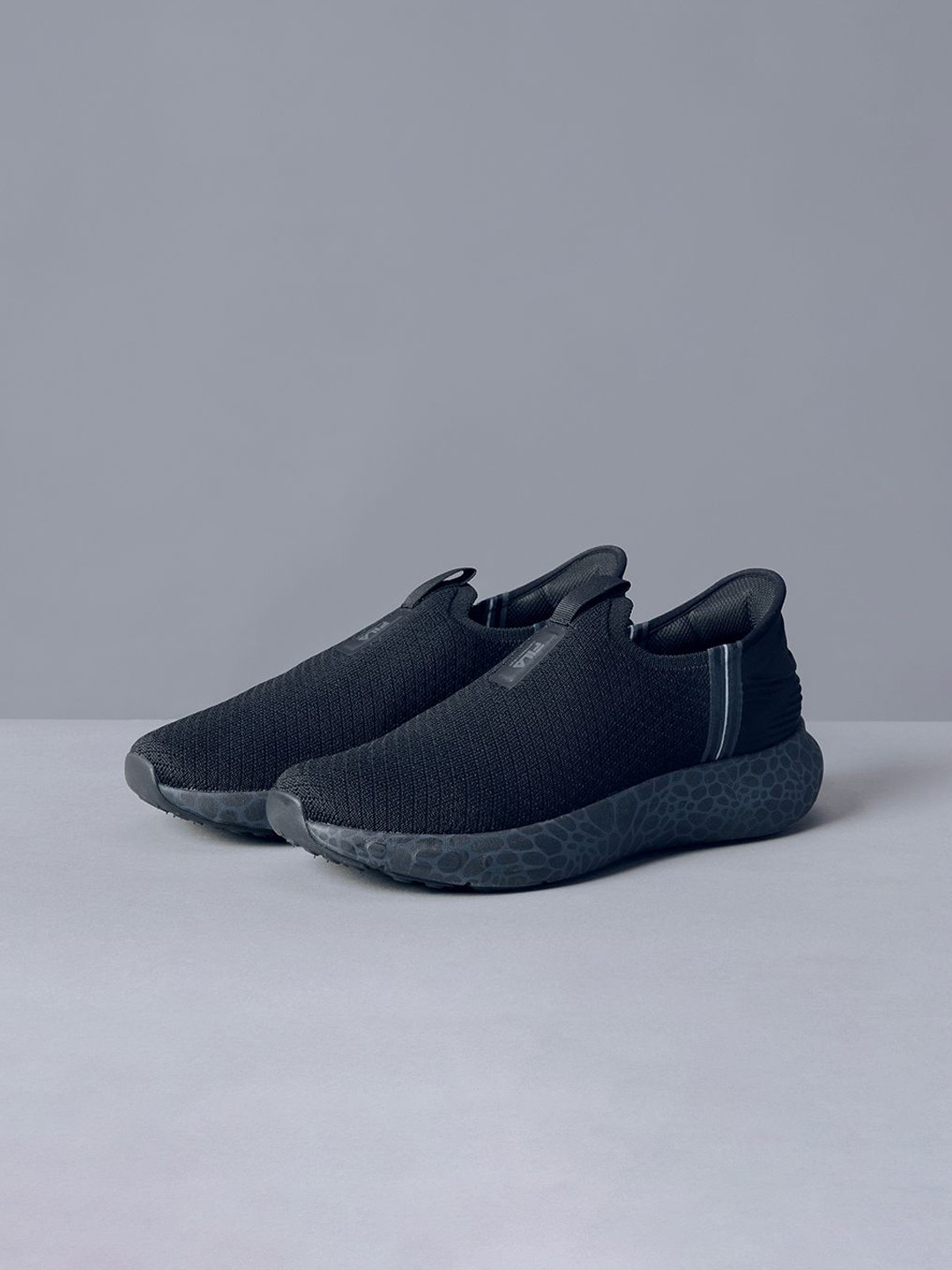 FILA EASE MARBLE Women Textured Round Toe Slip-On Sneakers