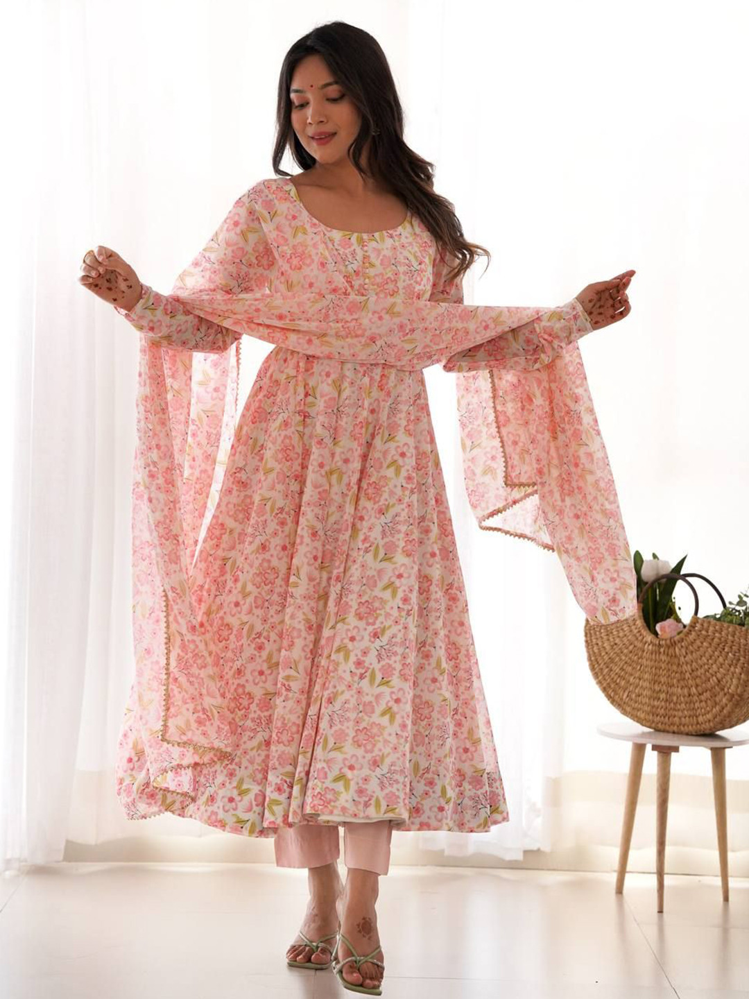 LABELKBBRAND Women Floral Printed Regular Kurta with Palazzos & Gotta Patti Dupatta