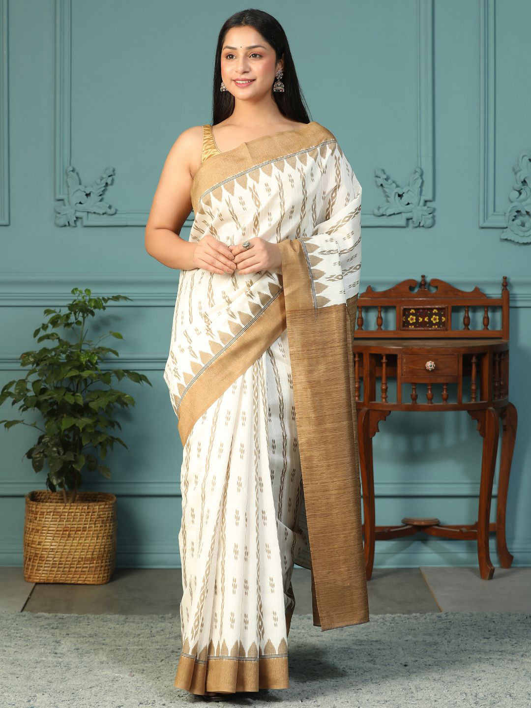 BALOOBI Ikat printed Bhagalpuri Silk Saree with Blouse Piece