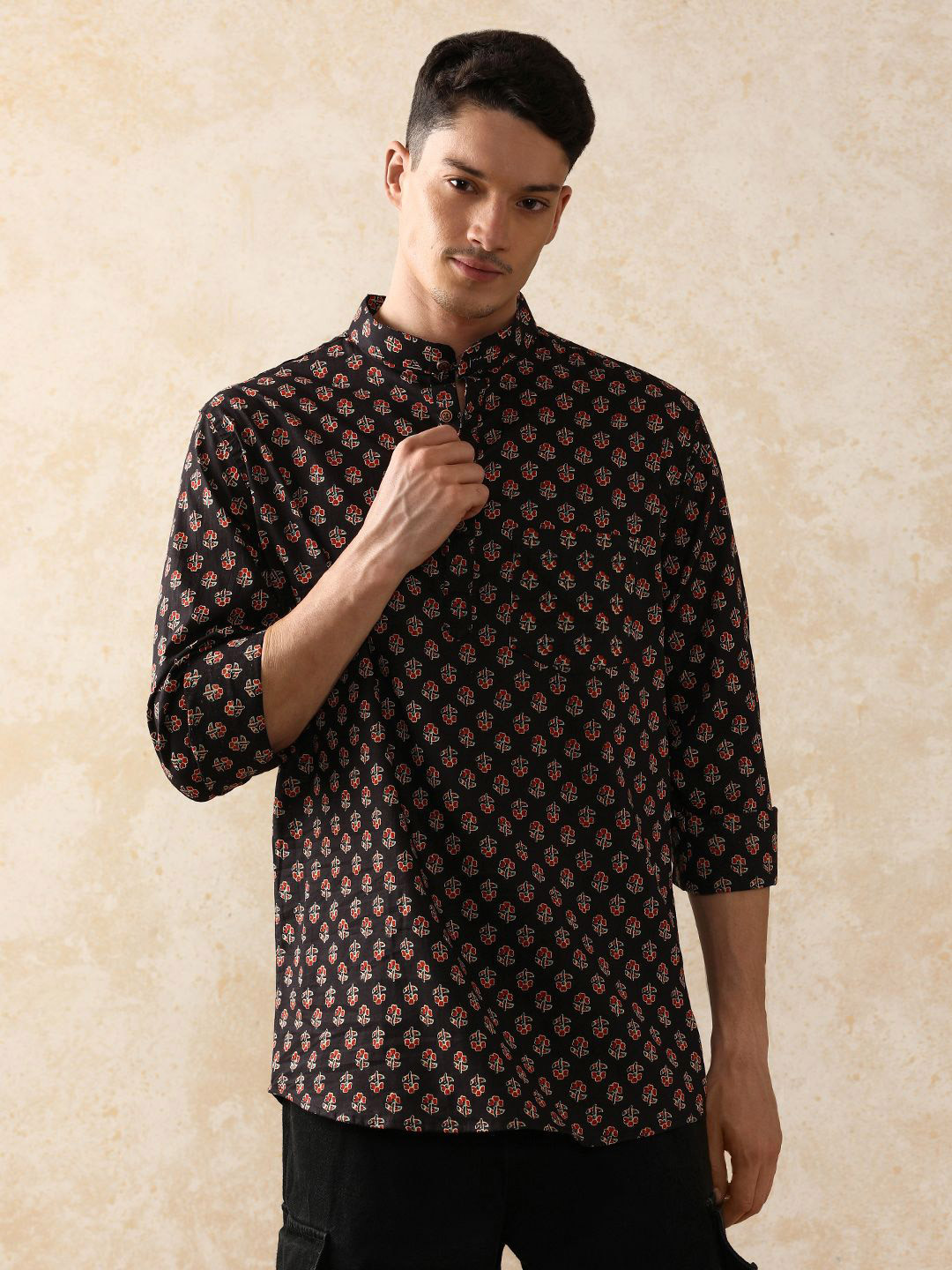 Moara Floral Printed Mandarin Collar Pure Cotton Short Kurta