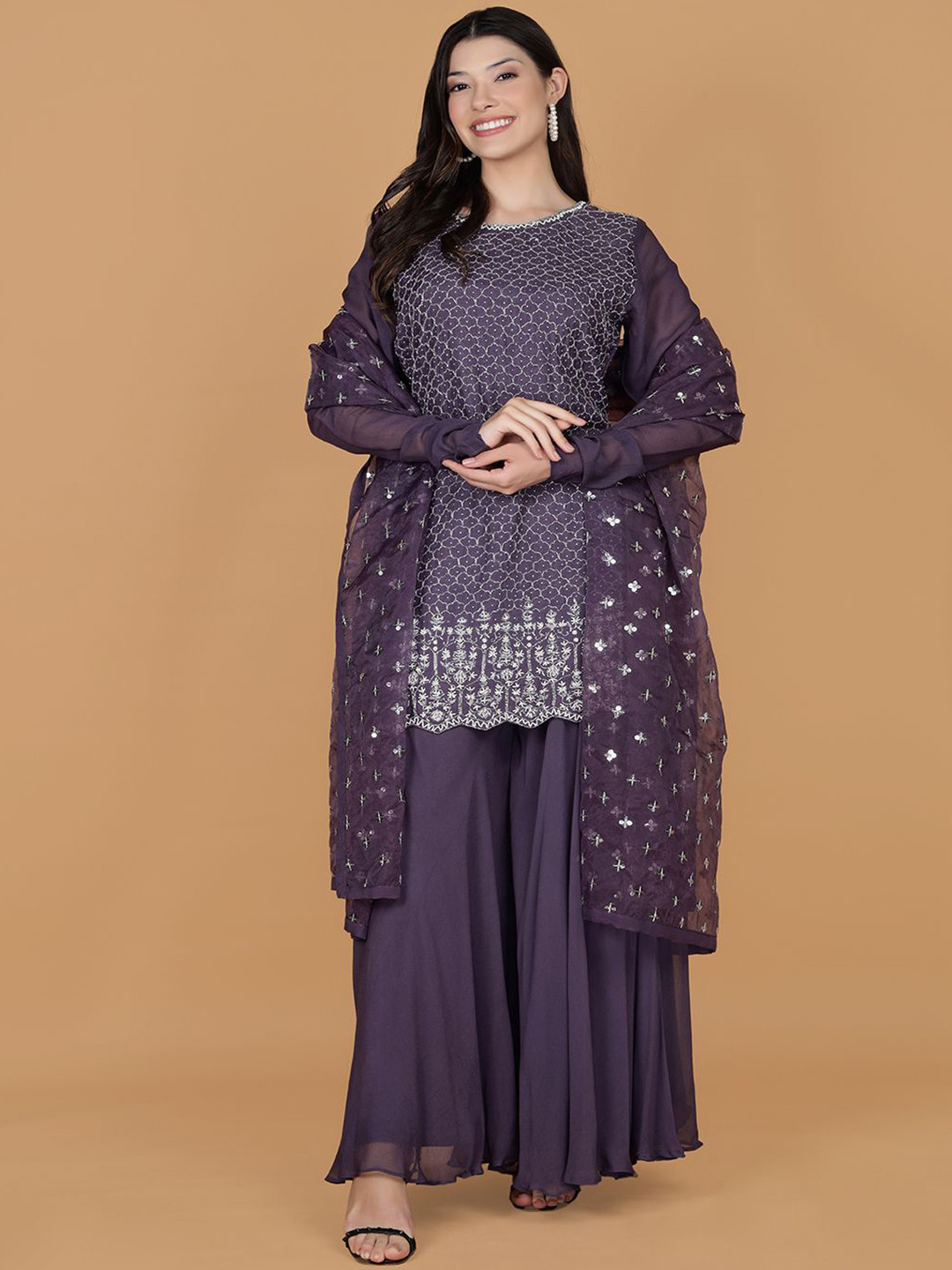 MILU MADAN Women Floral Embroidered Regular Aari Work Kurti & Sharara With Dupatta