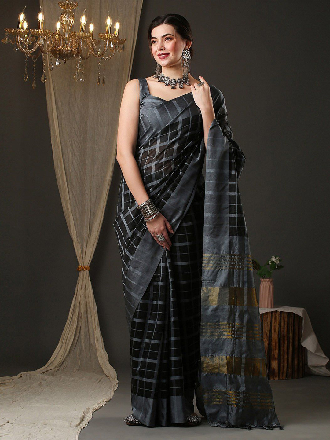 IndianRang Woven Design Checked Zari Saree