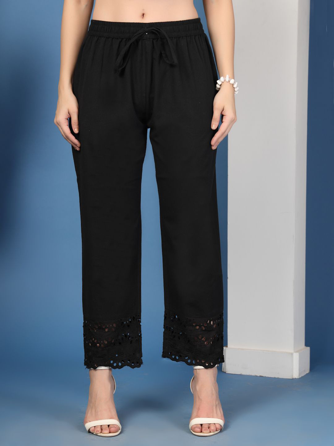 Pistaa Women Solid Mid-Rise Casual Regular Trouser