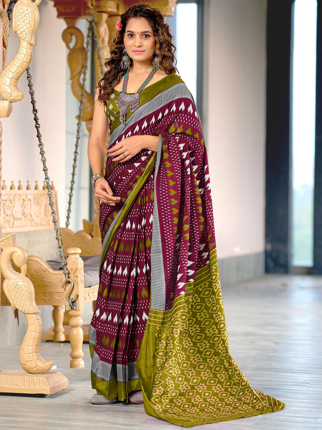 DIVASTRI Soft Mulcotton Batik Printed Ikat Saree With Unstitched Blouse Piece