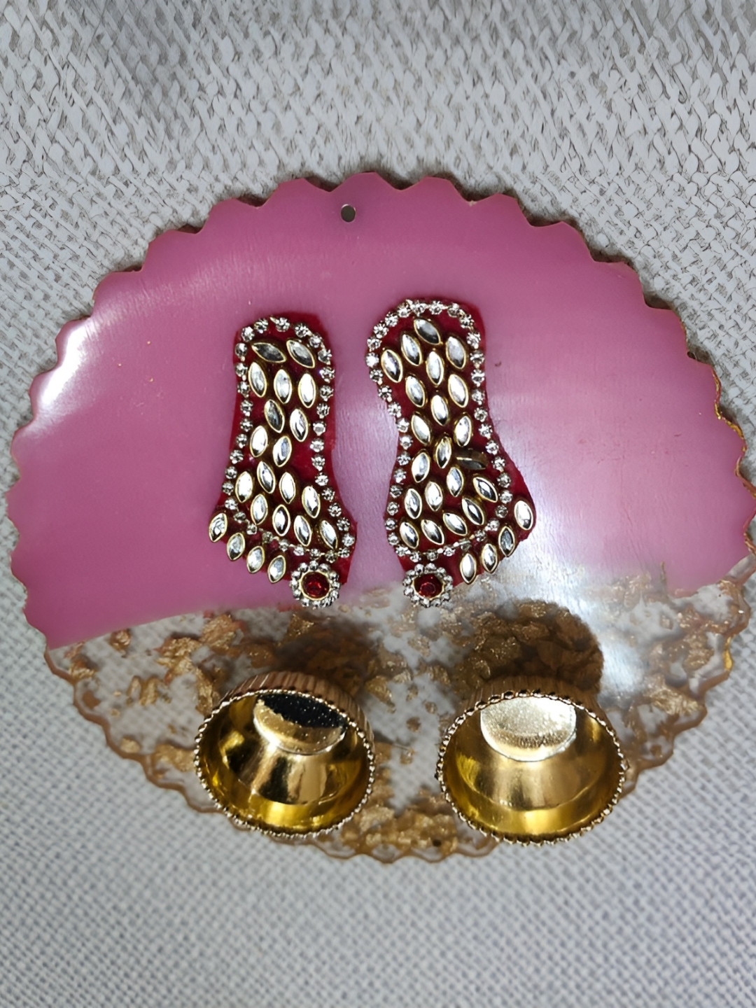 Nutts Pink Resin Art Platter With Laksmi Foot & Roli Chwal Bowl