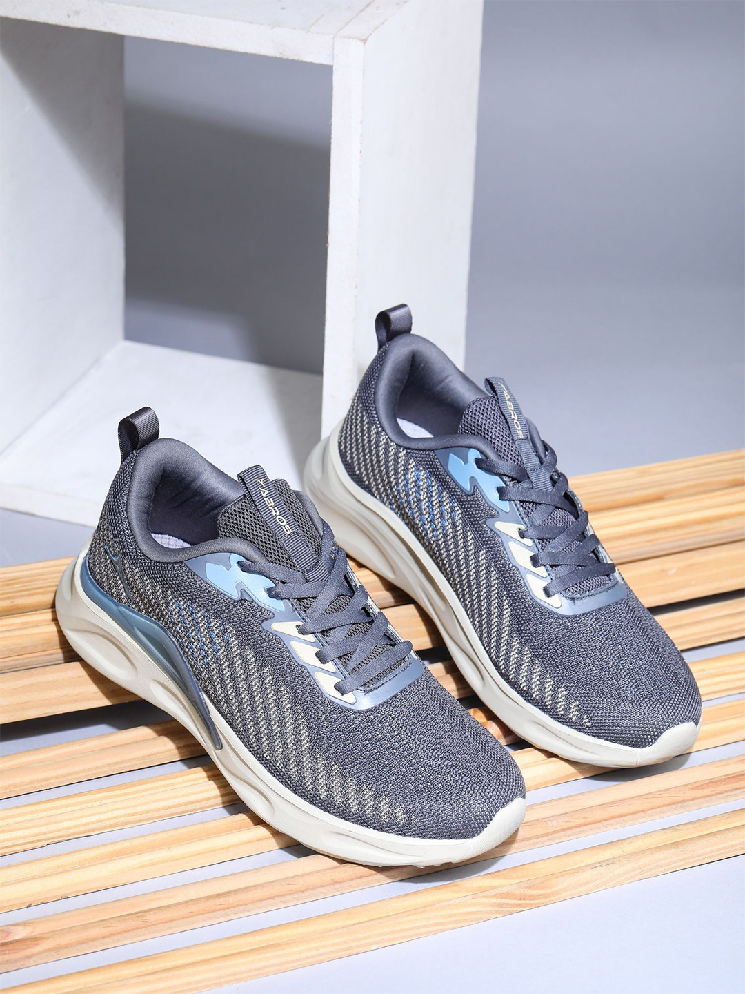 ABROS Ariston-On Men Mesh Running Non-Marking Shoes