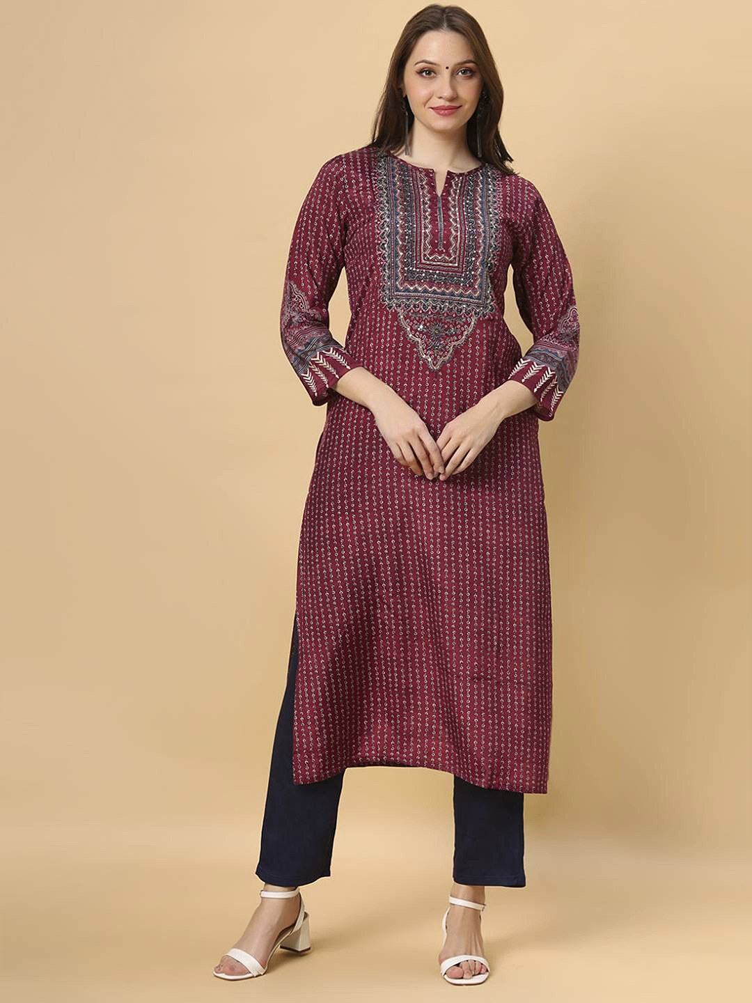 FANTASIA Women Printed Thread Work Kurta