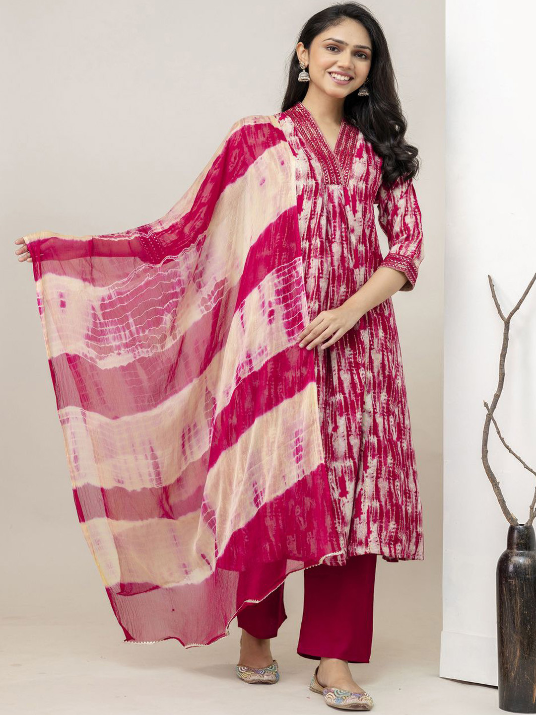 SINGNI Colourblocked Printed Regular Mirror Work A-Line Kurta & Trousers With Dupatta