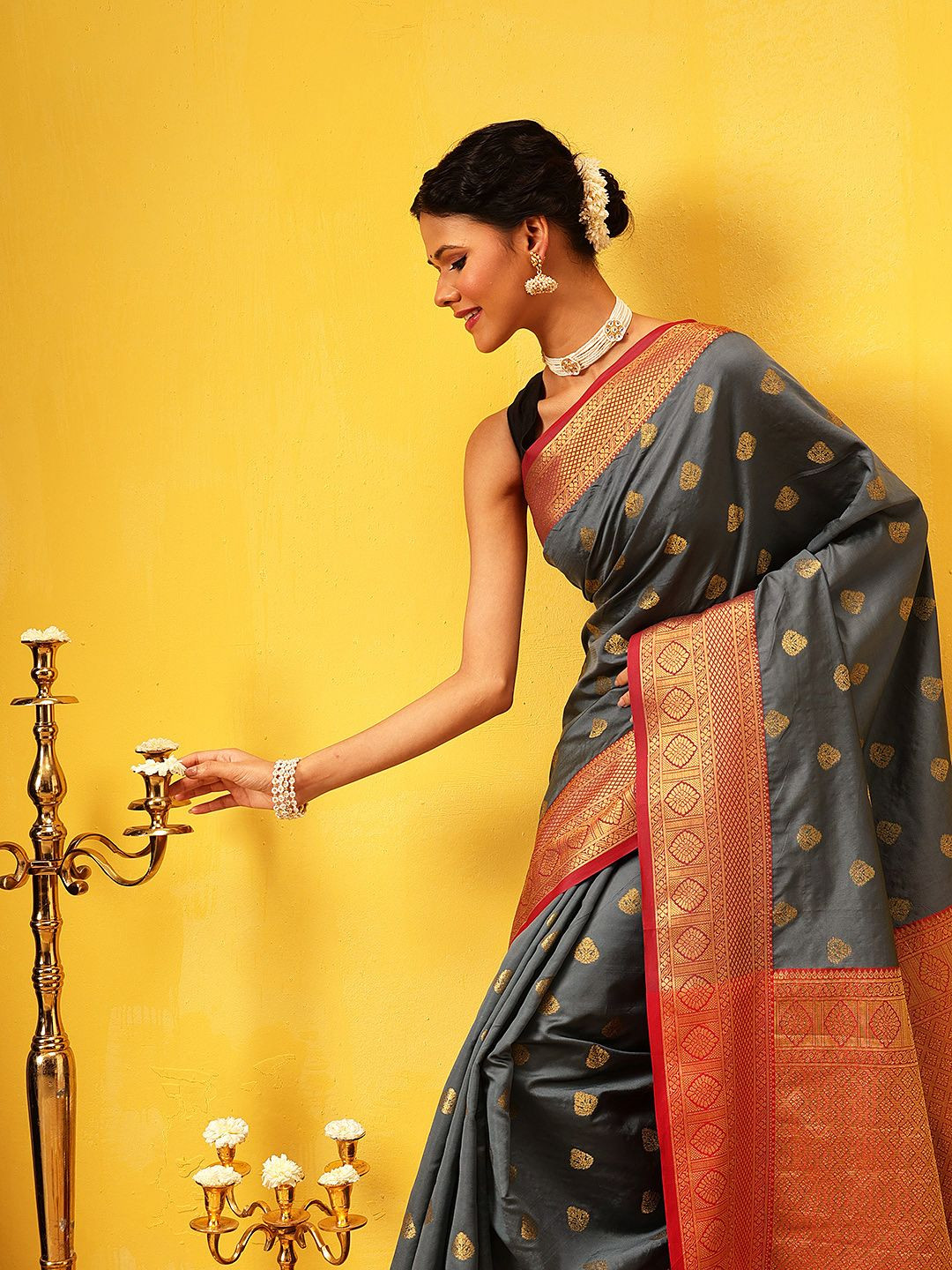 Silk Land Kanjivaram Silk Zari Woven Big Border Saree