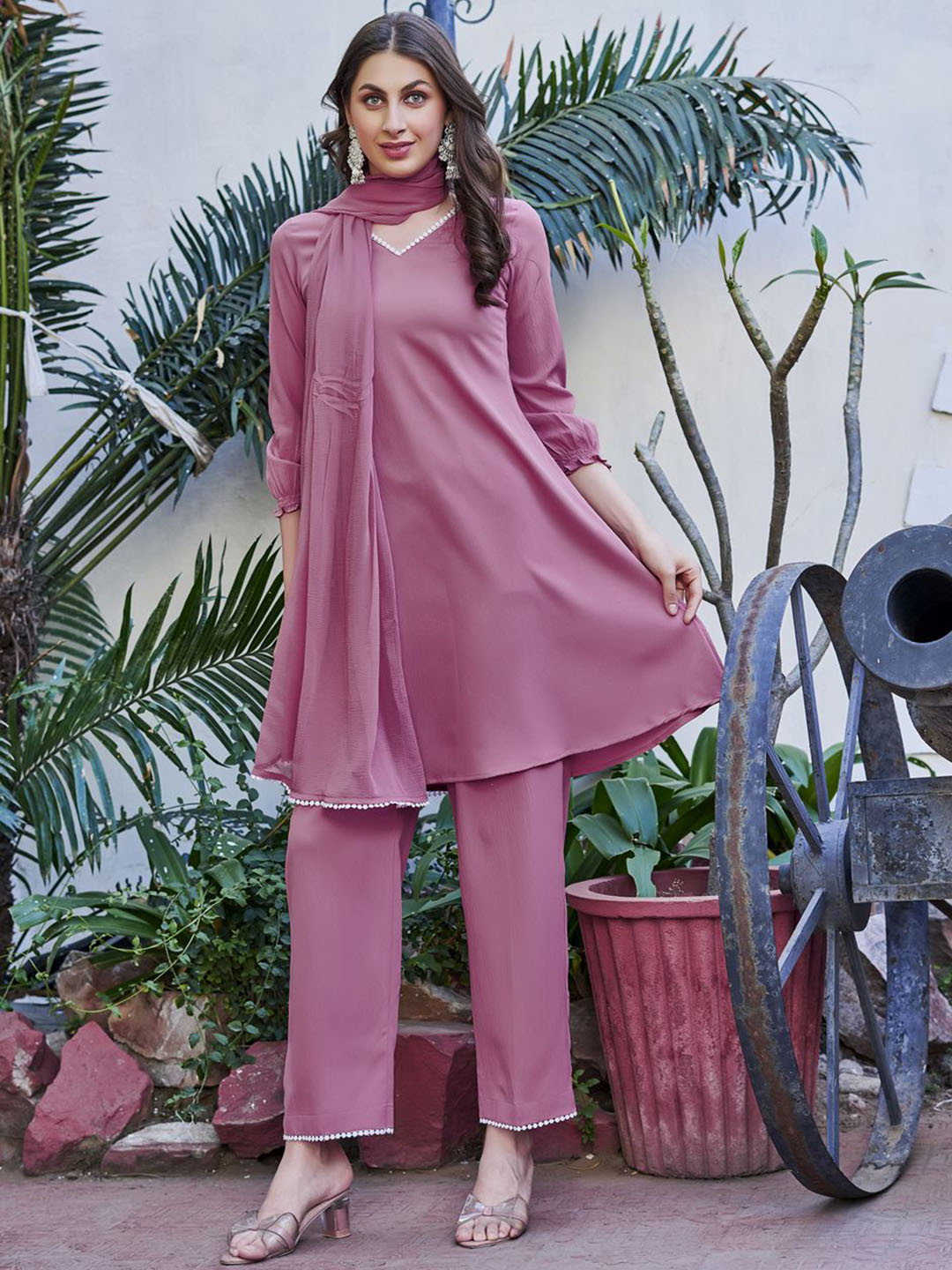 VIBE VISION Women Regular Pure Silk Kurta with Trousers & Dupatta