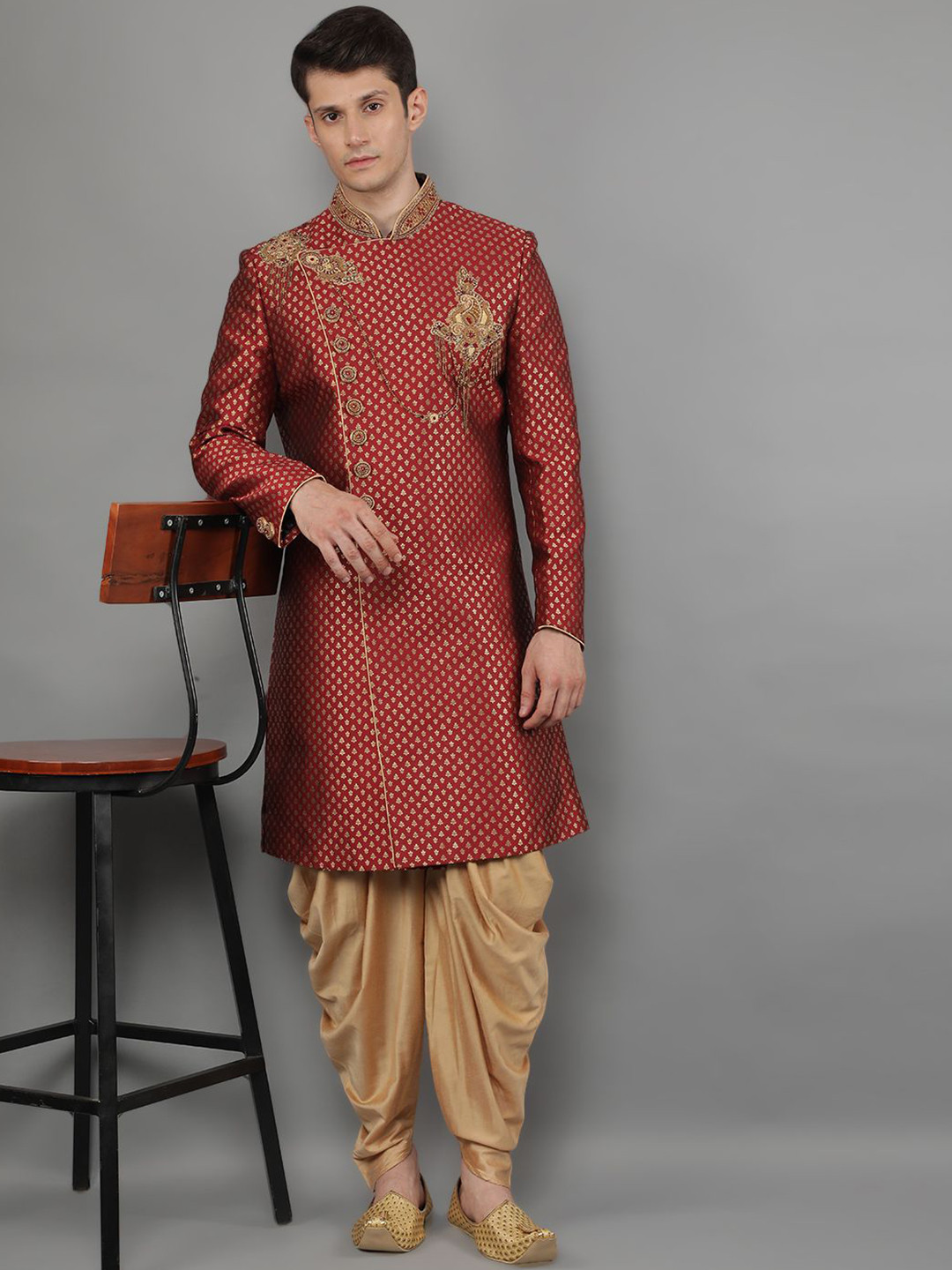Manish Creations Embroidery Slim-Fit Mandarin Collar Neck Sherwani Set