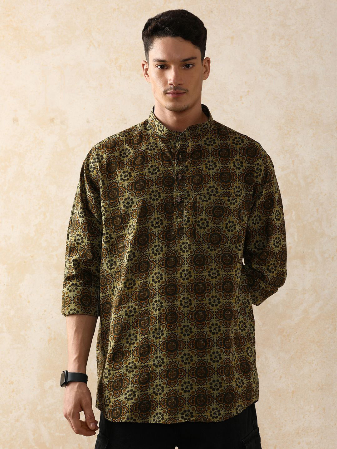Moara Floral Printed Mandarin Collar Pure Cotton Short Kurta