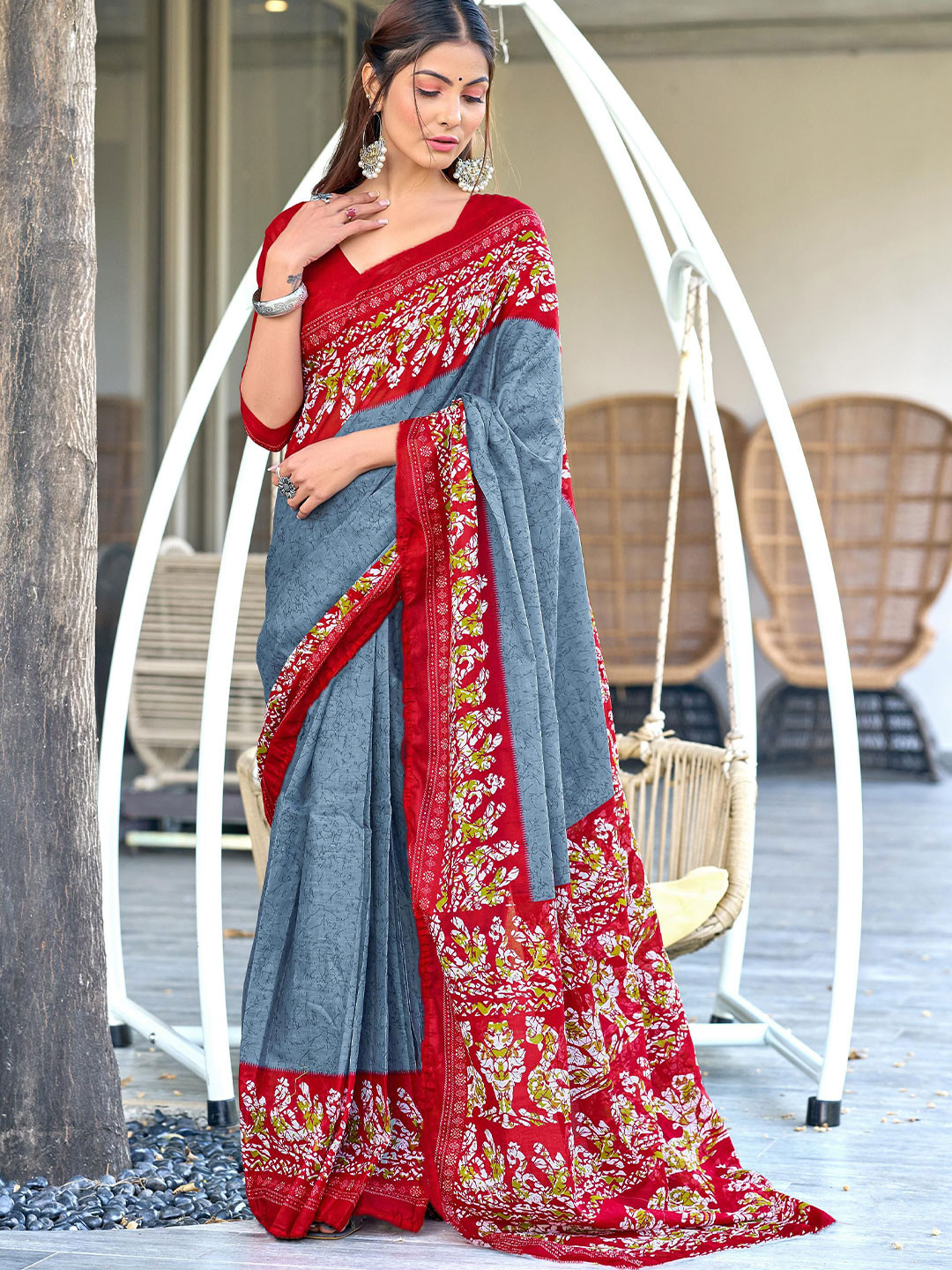 LeeliPeeri Designer Batik Print Saree with Unstitched Blouse Piece
