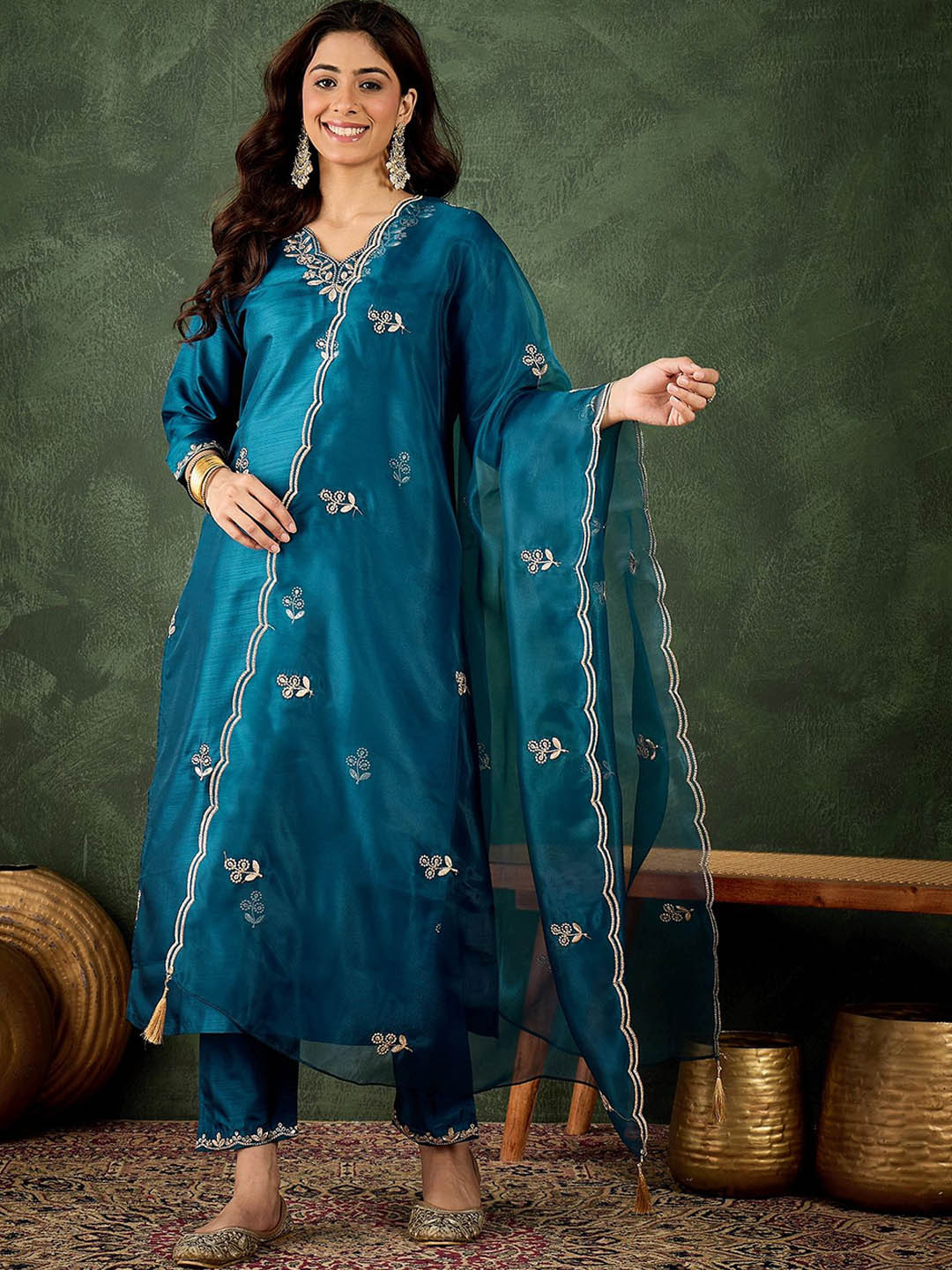 VredeVogel Women's Silk Blend Kurta Pant Set with Organza Dupatta