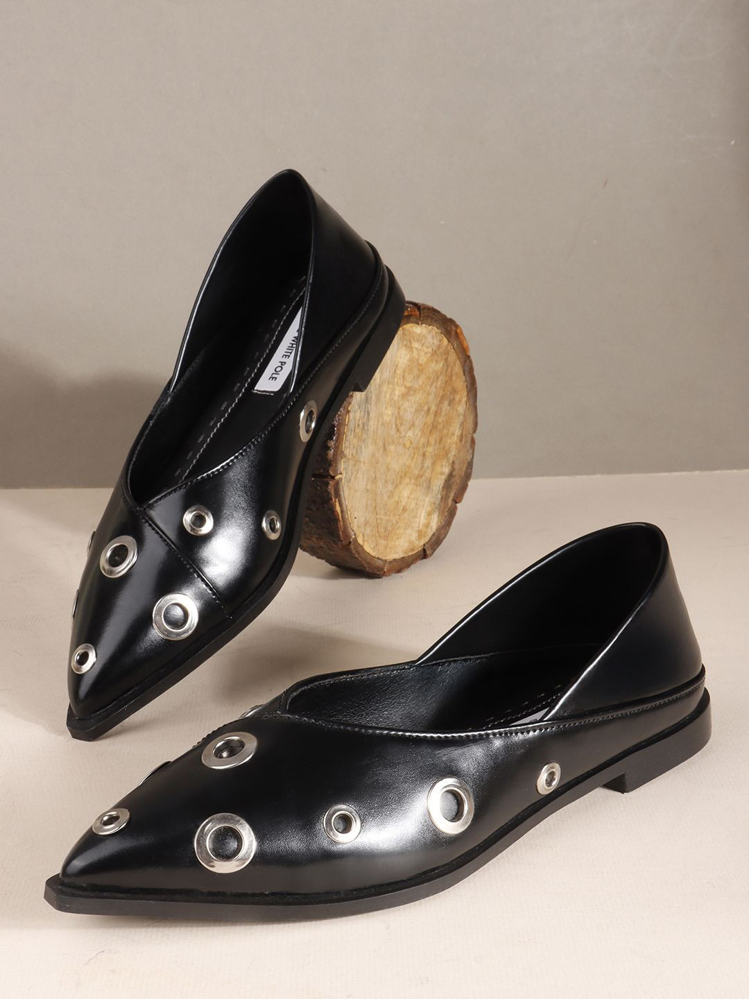 THE WHITE POLE Woman Studded Detailing Ballerinas