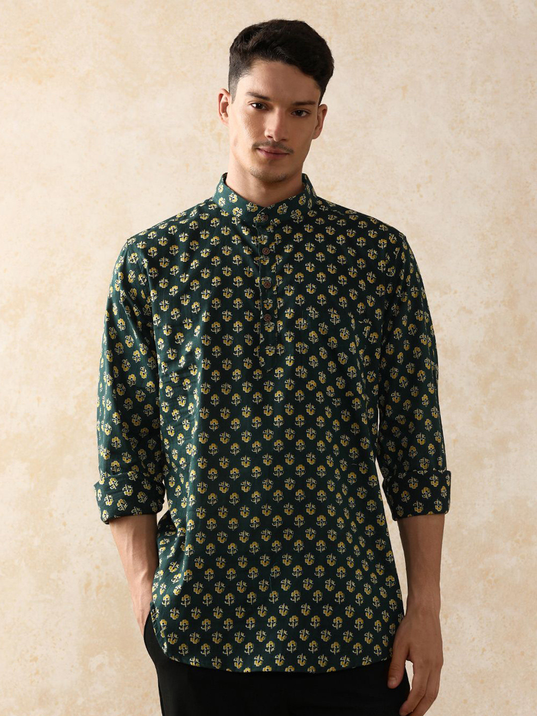 Moara Floral Printed Mandarin Collar Pure Cotton Short Kurta