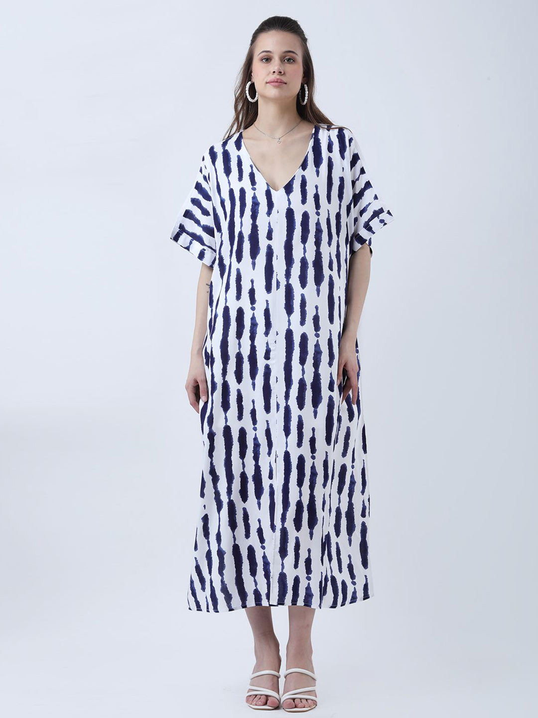 Qurvii Tie and dye Printed Loose fit Front Slit dress