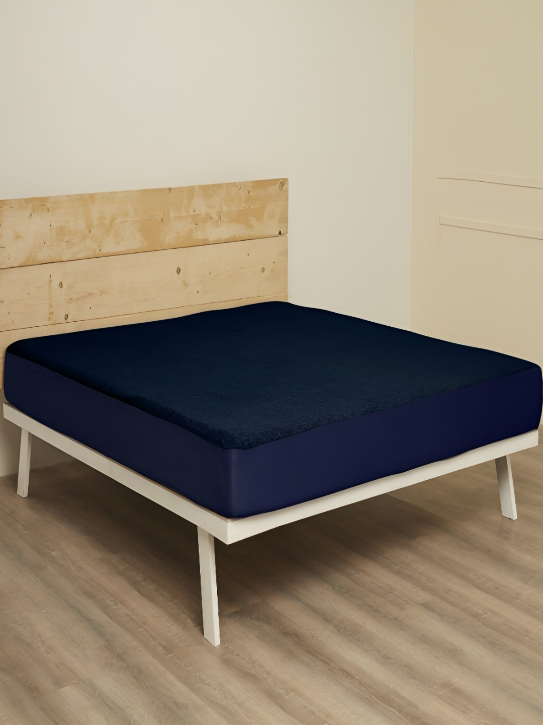 wakefit Blue Textured Breathable Noiseless Single Fitted Mattress Protector