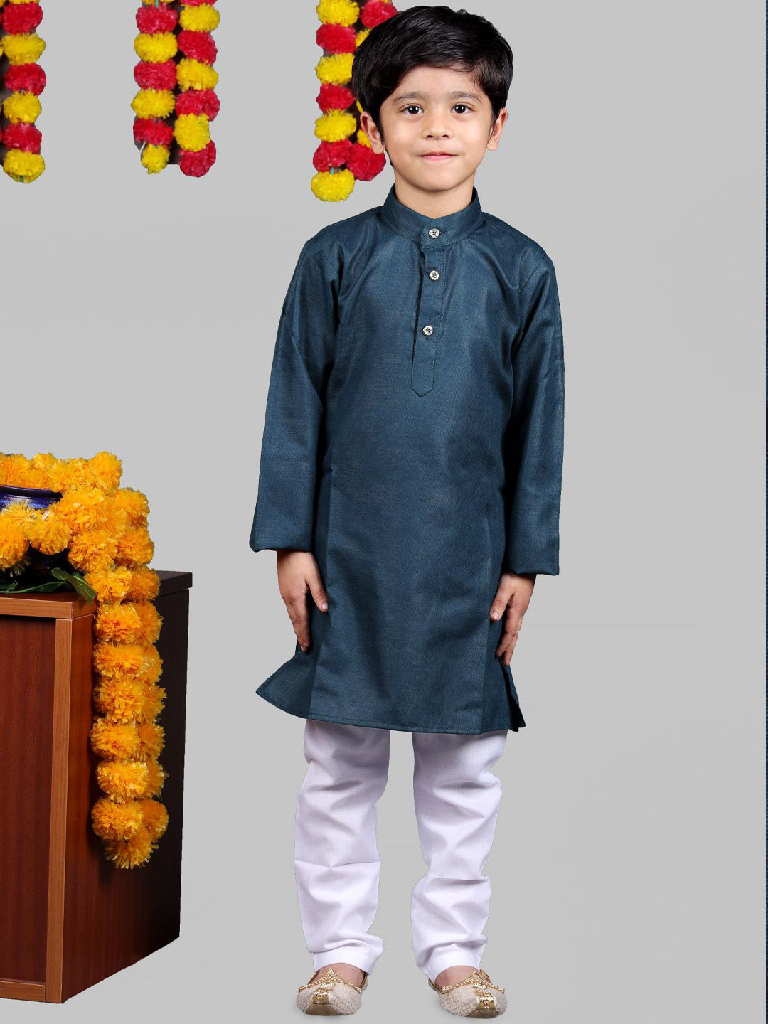 VALUE CREATION Boys Band Collar Long Sleeves Kurta With Pyjama