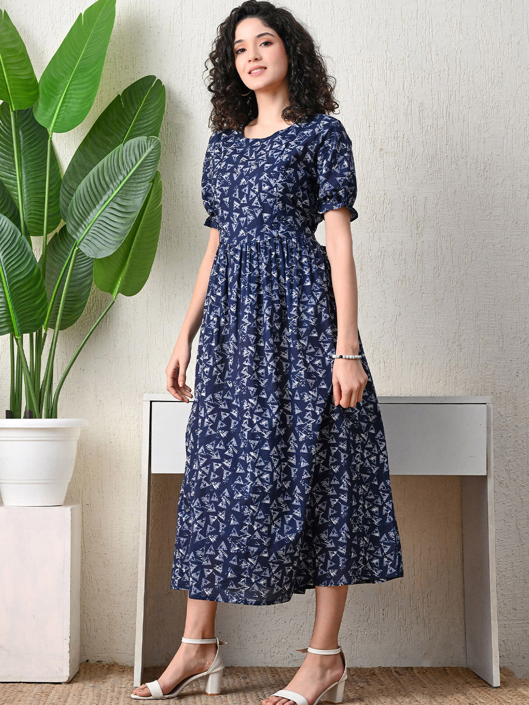 Ichaa Women Geometric Print Puff Sleeve Maternity Fit & Flare Midi Dress
