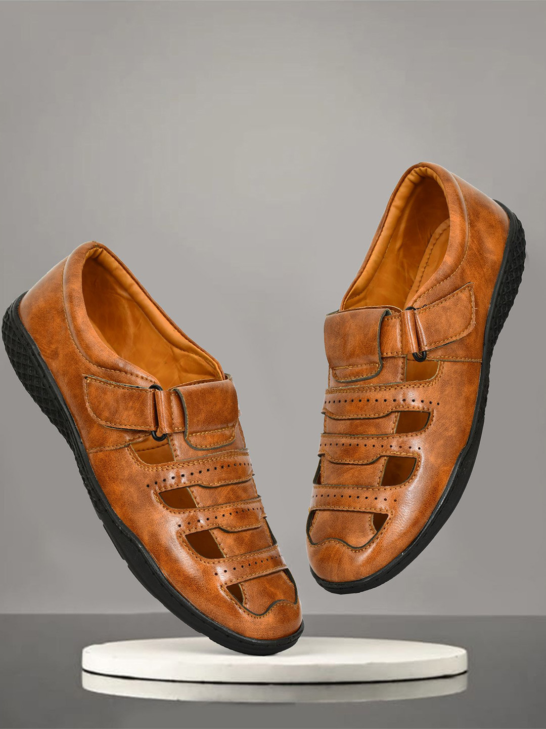 Groofer Men Textured Velcro Comfort Sandals