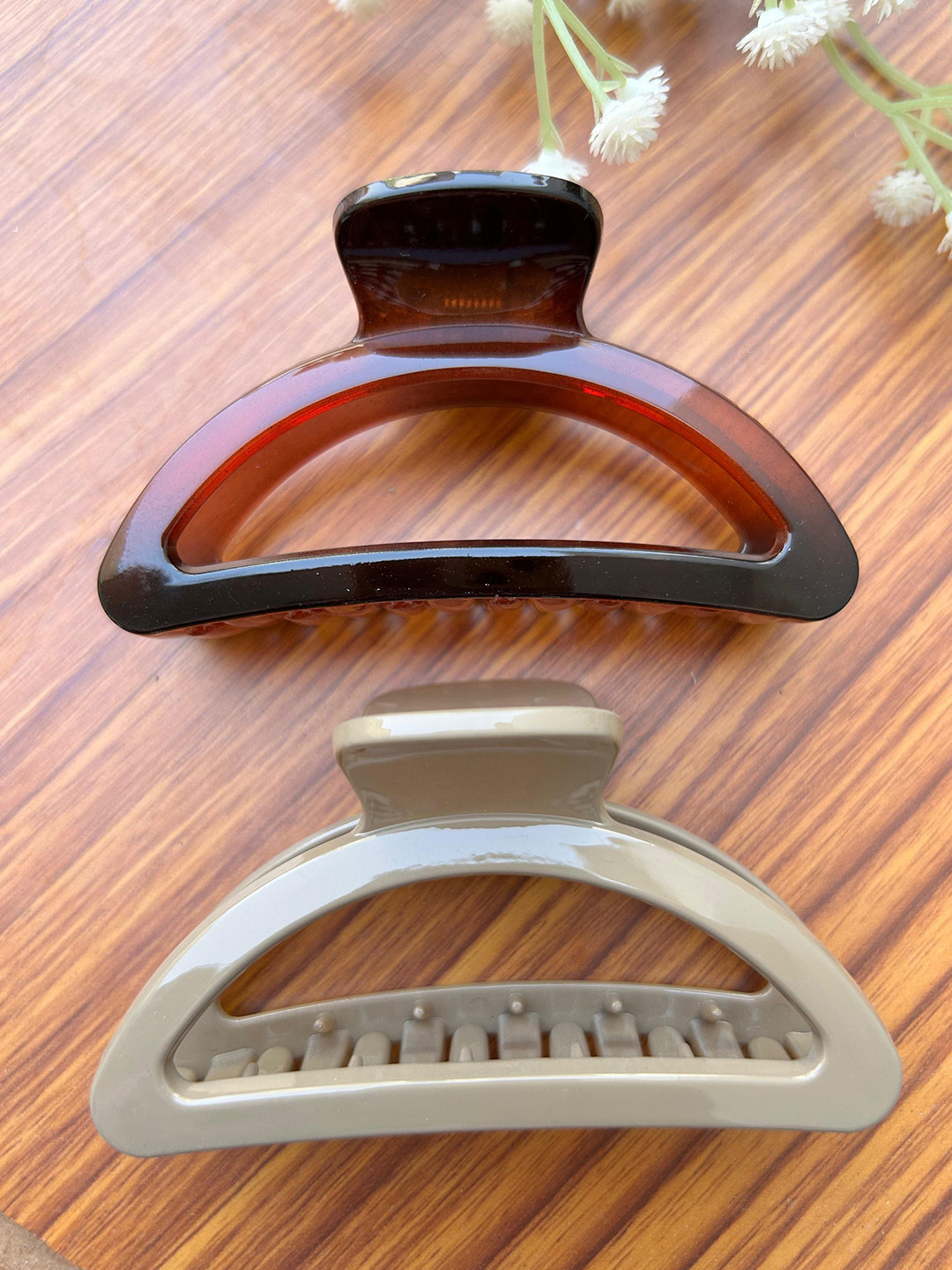 Radhya Accessories Women Modern Arch Hair Claw Clips Pack of 2