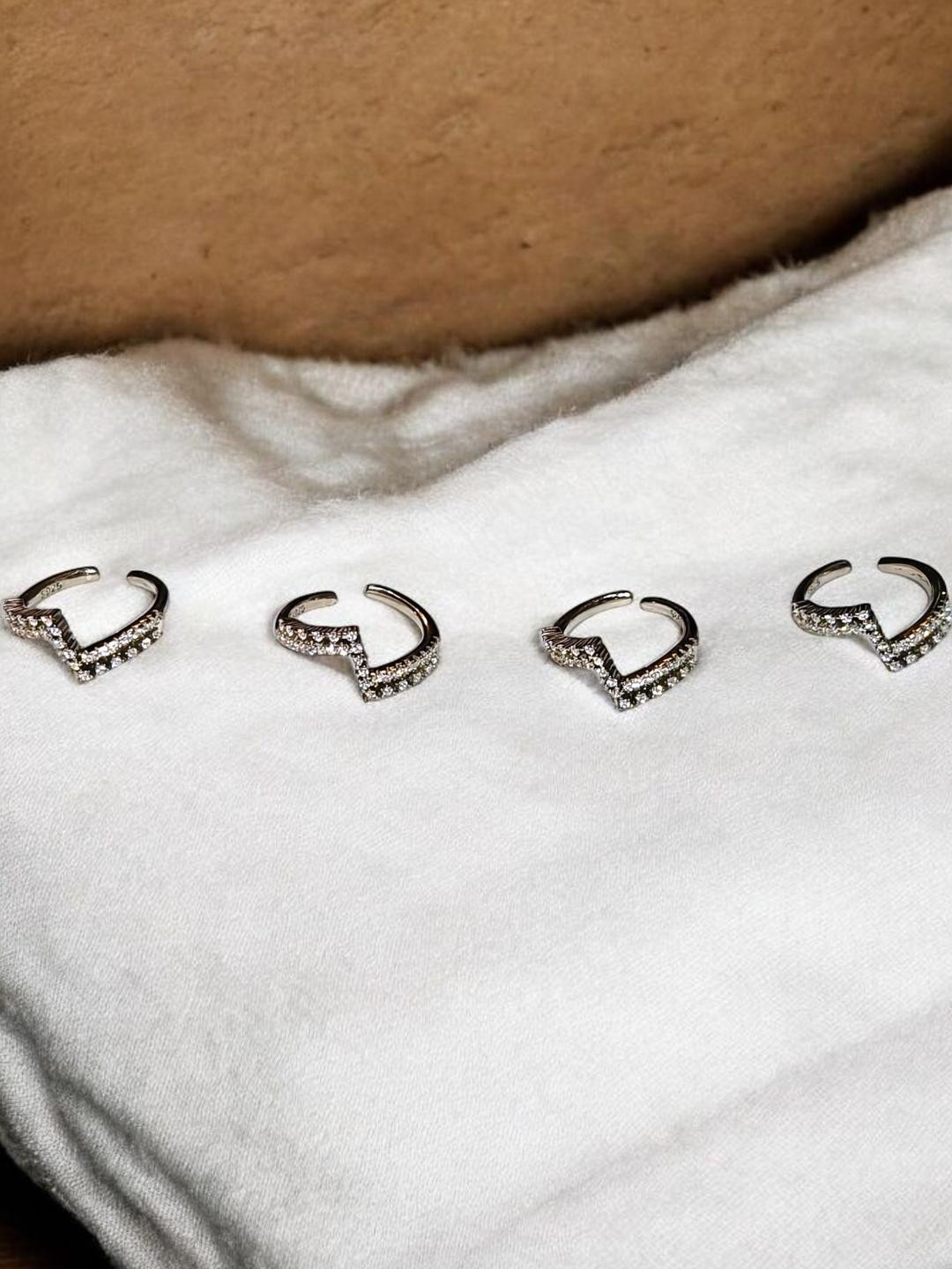 SilverAura 925 Toe Rings