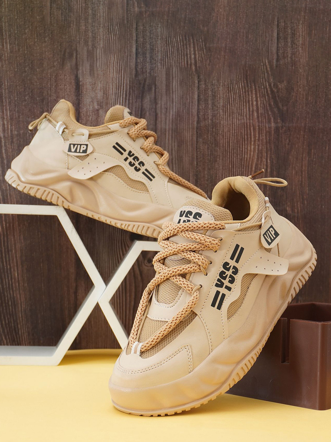 BENTINO Men Colourblocked Everyday Sneakers