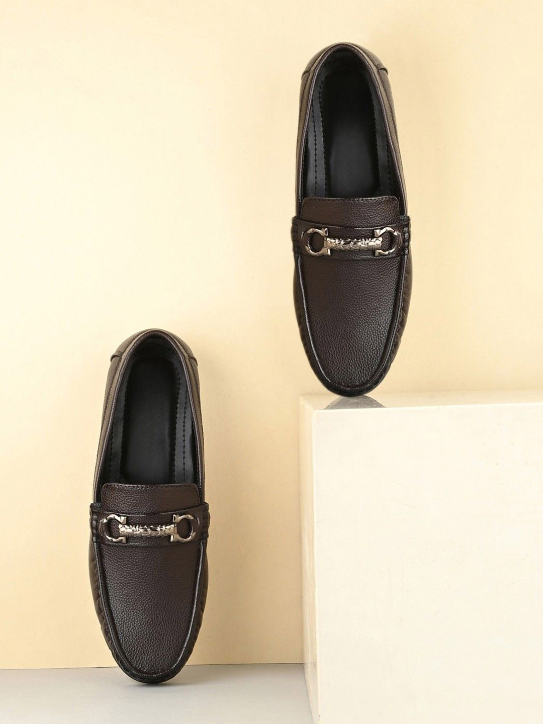 FUNNY FIRE Men Solid Round Toe Regular Loafers