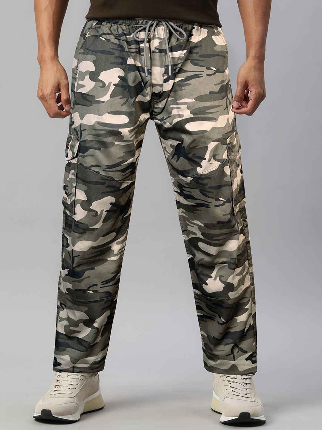Jb Just BLACK Men Animal Camouflage Relaxed Cargos Trousers