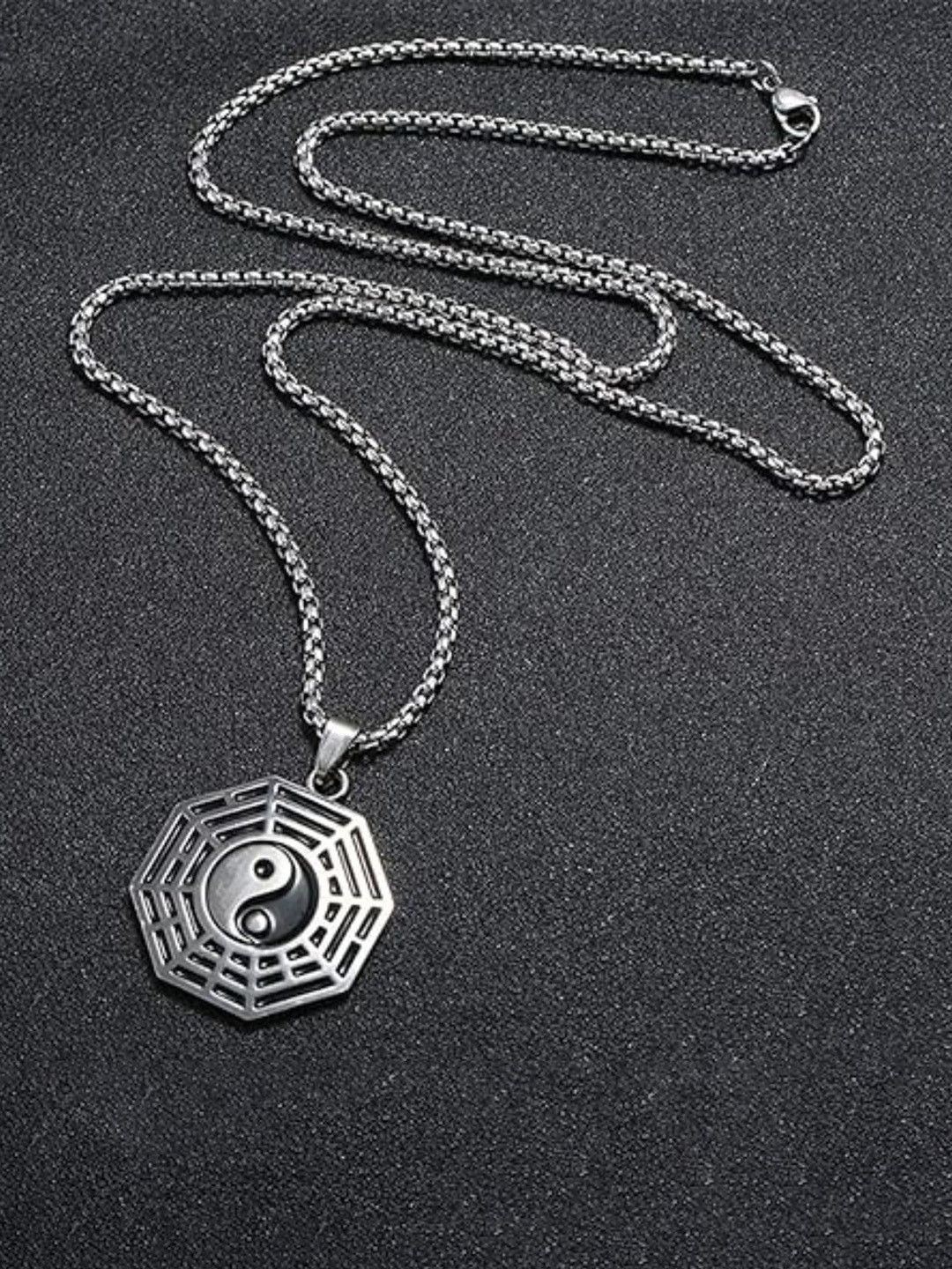 PASU FASHION Stainless Steel Silver-Plated Yin Yang Geometric Shaped Pendant with Chain