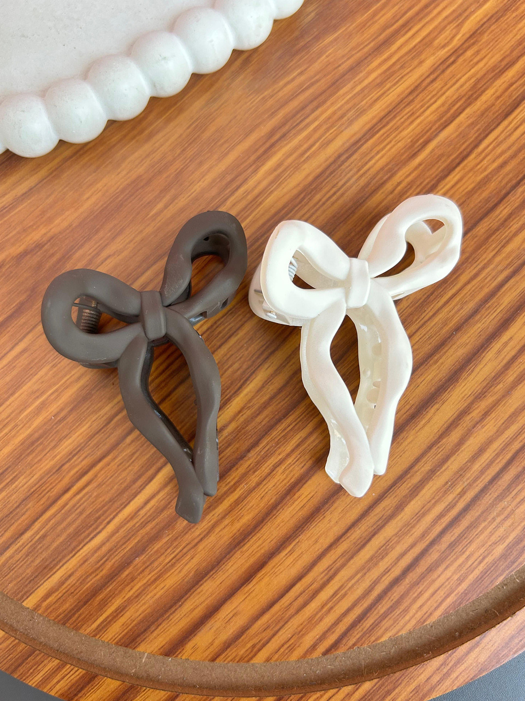 Radhya Accessories Women Pack of 2 Aesthetic Bow Claw Clips