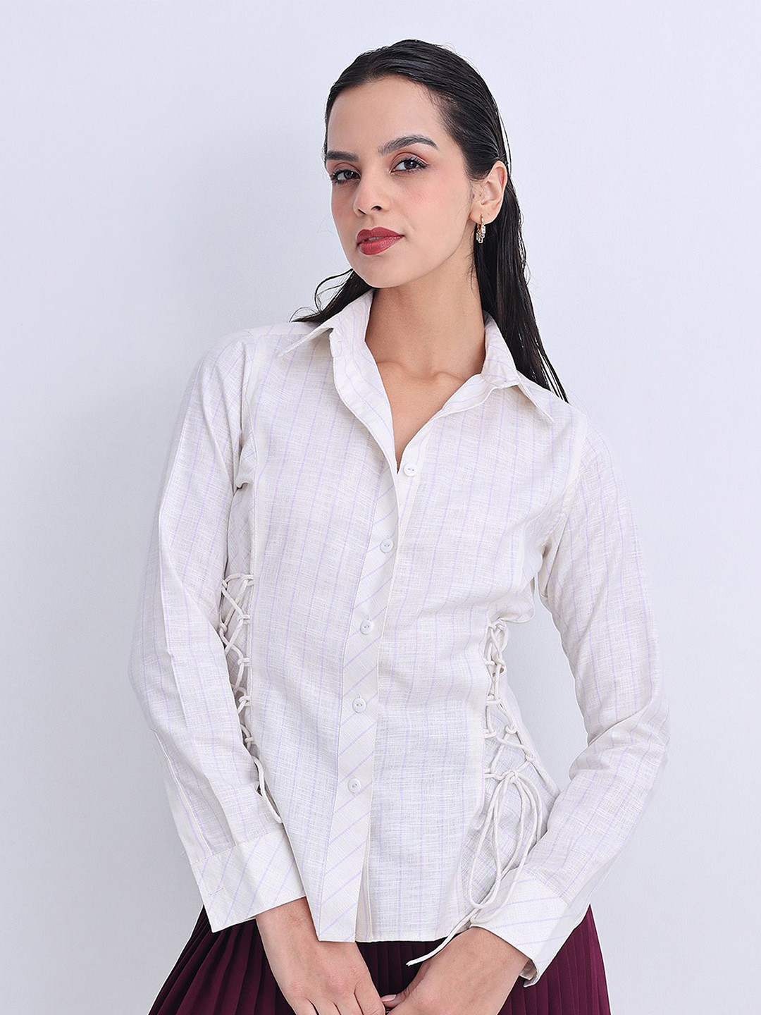 Jaey Snug Striped Cutaway Collar Tie-Ups Detail Skinny Fit Cotton Casual Shirt