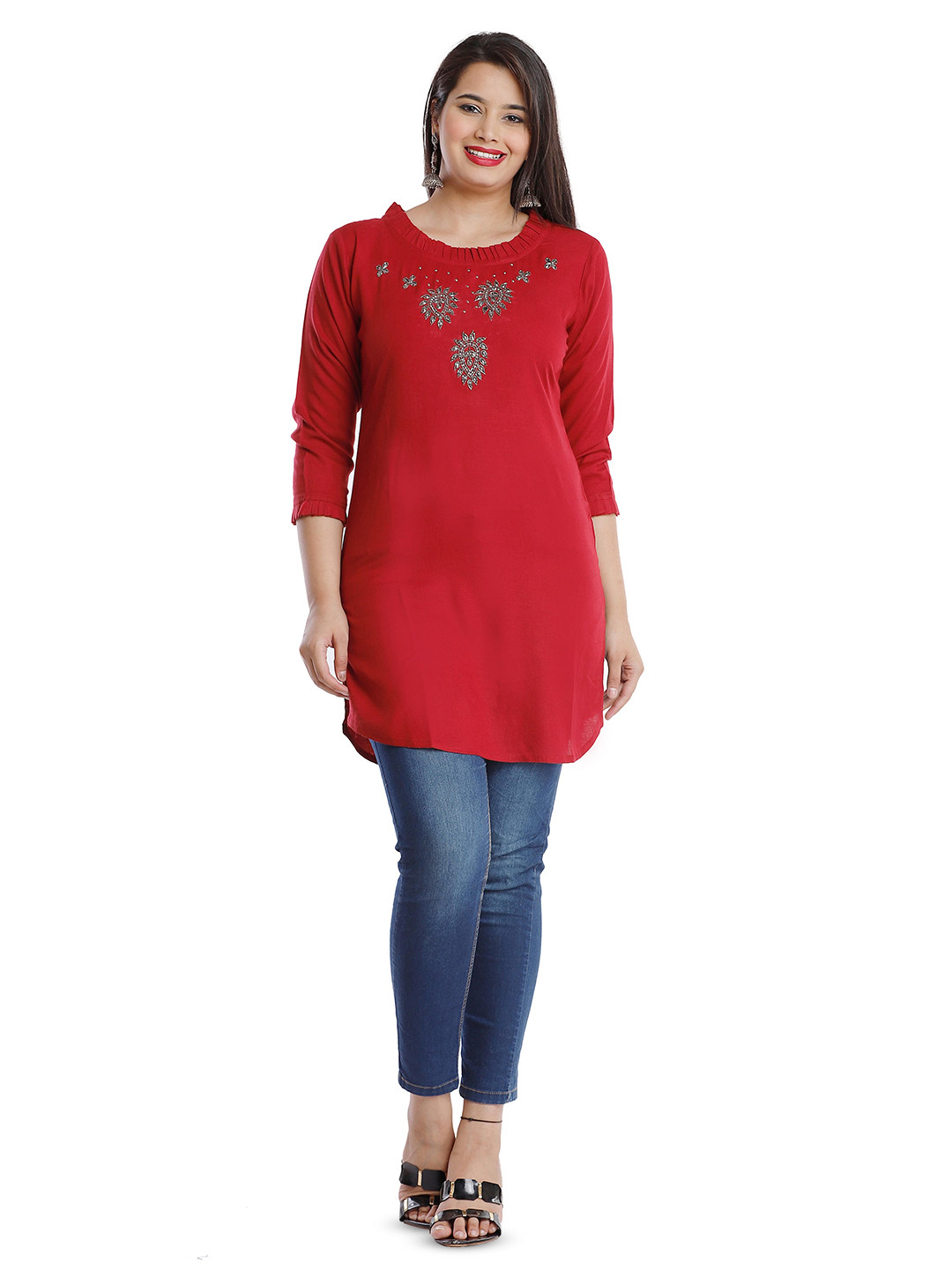 OH MI DIOS Embroidered Stones & Beads Round Neck Straight Kurta