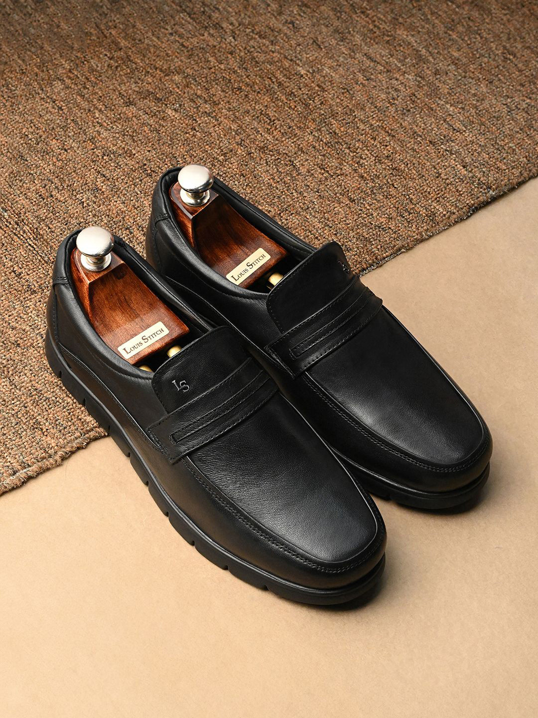 LOUIS STITCH Jet Black Leather Comfortable Slip-On Moccasins for men