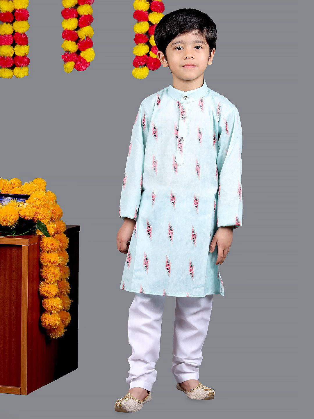 VALUE CREATION Boys Ethnic Motifs Printed Regular Straight Above Knee Kurta Set