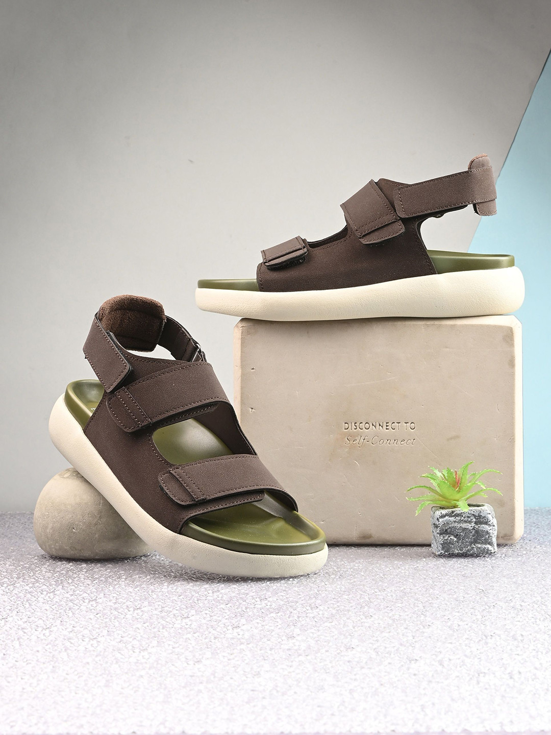 El Paso Women Solid Round Toe Other Leather One Toe Flats