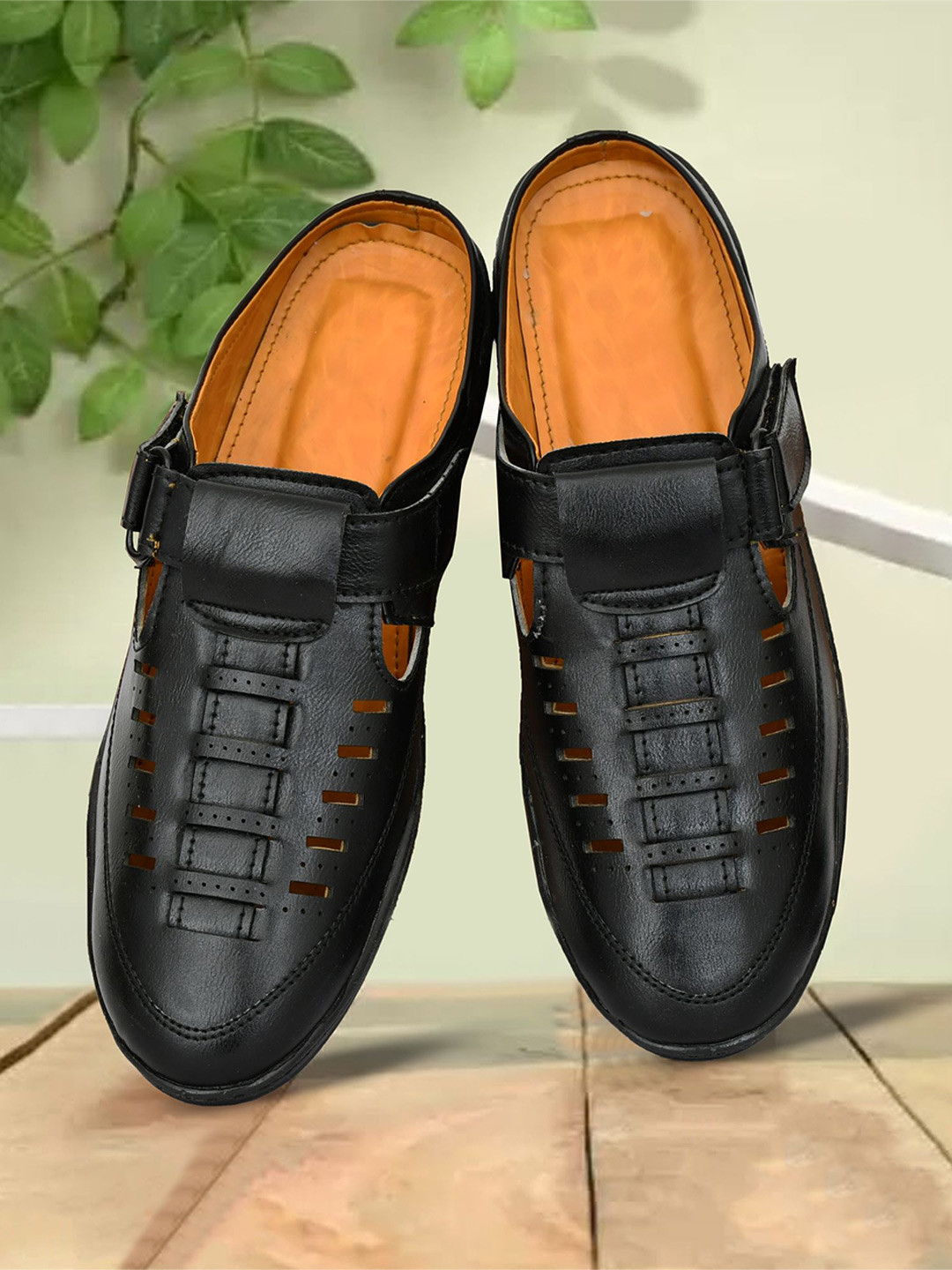 Groofer Men Slip-On Fisherman Sandals