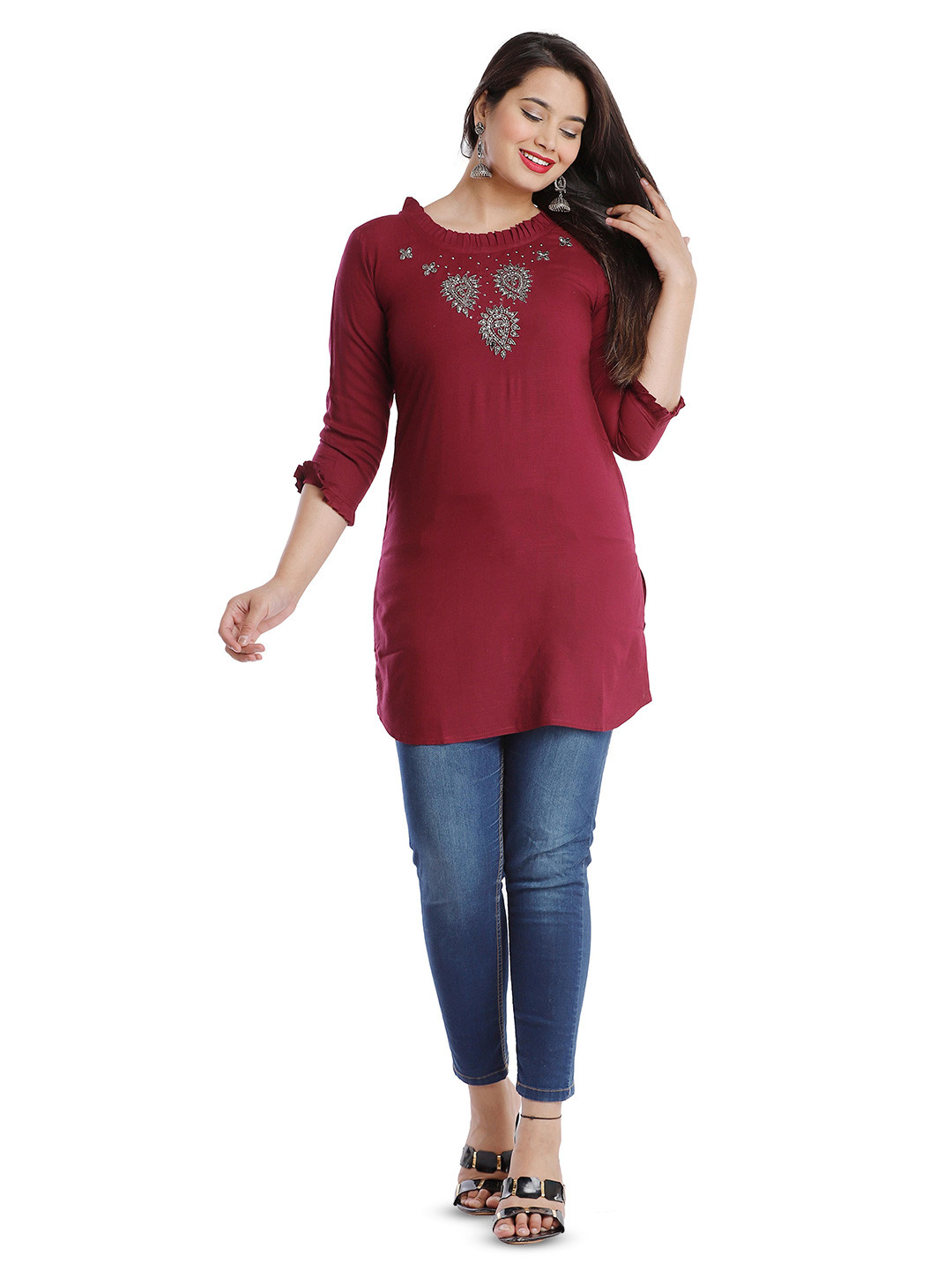 OH MI DIOS Round Neck Handwork Kurti